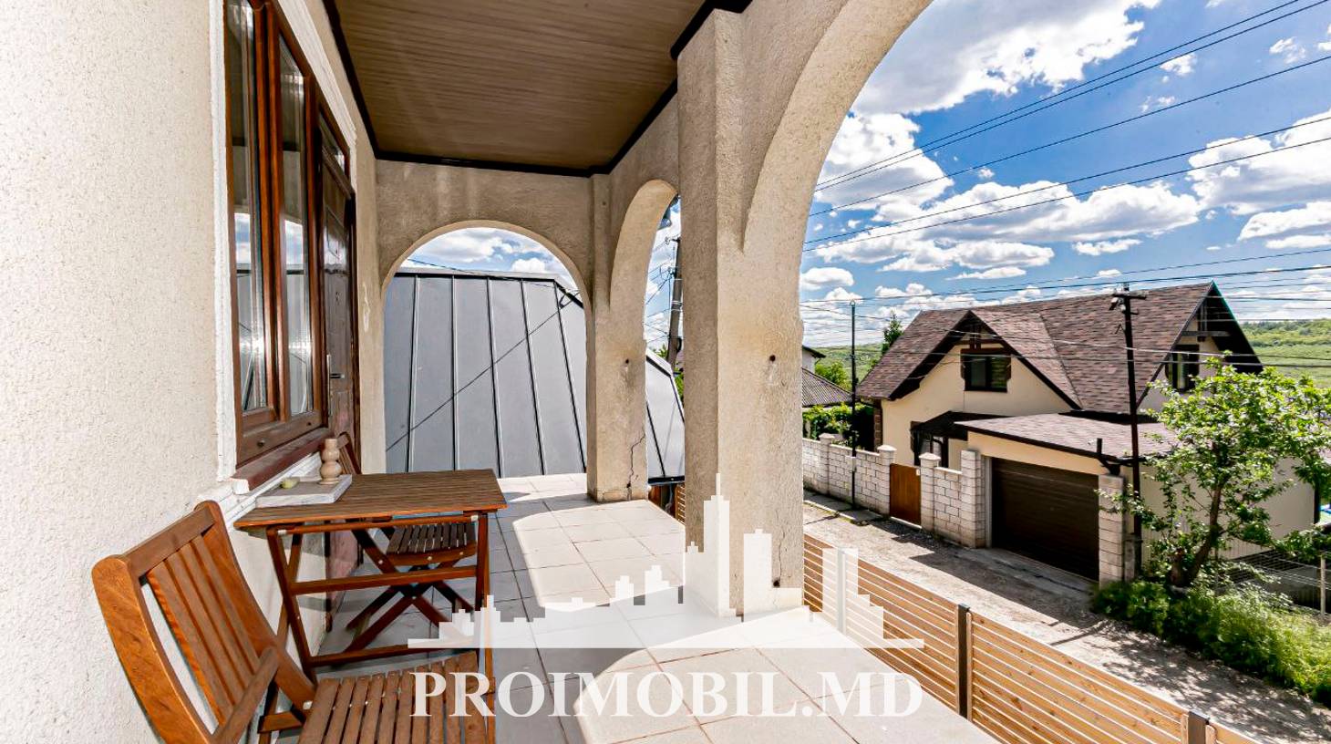 https://images.proimobil.md/q0mjLJGnUTxJn4MOxmR0AFY1R_5lCibYCqNtRs7b0kY/watermark:0.75:so:0:30:0.39/resize:fill:1460:816:1/gravity:ce/bG9jYWw6Ly8vZXN0YXRlL2xyLzQ4ODE1MDAxLWJiOGYtNDZmMi04MzhmLWI3NTIyZjljNGJkOS5qcGVn
