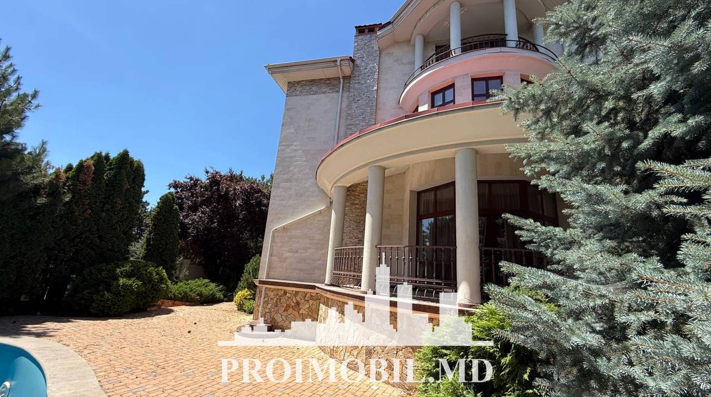 https://images.proimobil.md/q1GKdIFKdrreas3vQPypyZ57U0hEqasFVs4e5CYptS8/watermark:0.75:so:0:30:0.39/resize:fill:1460:816:1/gravity:ce/bG9jYWw6Ly8vZXN0YXRlL2xyL2VmNDQxMzc1LTdlMGMtNDI0Zi1iNjY2LWVkMTQ5ODE5YTU2Mi5qcGVn
