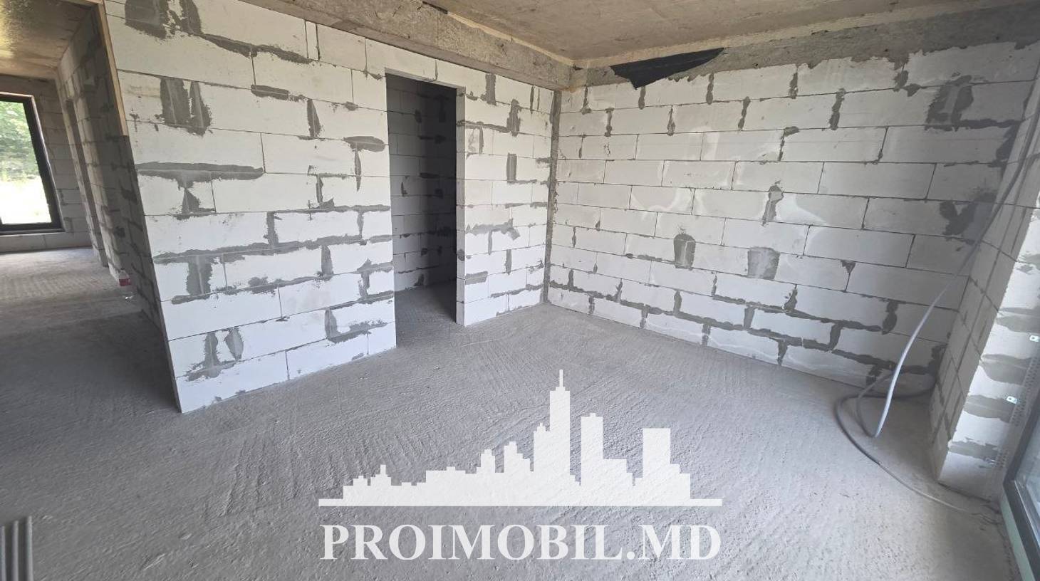 https://images.proimobil.md/q1nv5GJC9ySnZcpCQ6k0XknT42tHlRFXZguMEkWYI7Y/watermark:0.75:so:0:30:0.39/resize:fill:1460:816:1/gravity:ce/bG9jYWw6Ly8vZXN0YXRlL2xyL2RiYTMzMmIzLTY4ZDktNDY3Yi05OTQ1LWY5N2EyZDZlZmYzMS5qcGVn
