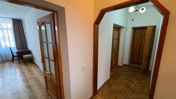 https://images.proimobil.md/q3ywO-lFCCvjv7qnjluL2fPh4L_JmKPKhX6dfQvxJqg/resize:fill:350:198:1/gravity:ce/bG9jYWw6Ly8vZXN0YXRlL2xyL2RlYjUwNWYxLTg3MzUtNDQ1Yy04YTY0LWI5ZmVkM2Q3NTI2OC5qcGVn