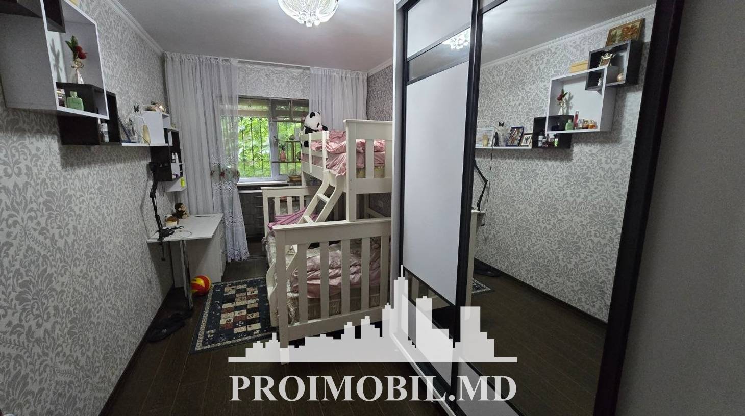 https://images.proimobil.md/q4DWJCvYlazIX5kBHKrD44__A4zpXmYkxzTclgddPMY/watermark:0.75:so:0:30:0.39/resize:fill:1460:816:1/gravity:ce/bG9jYWw6Ly8vZXN0YXRlL2xyL2Y5NzRmZTIxLWU0YzItNDA5NC04NjYzLWZmZGFiMDhiYjQxNC5qcGVn