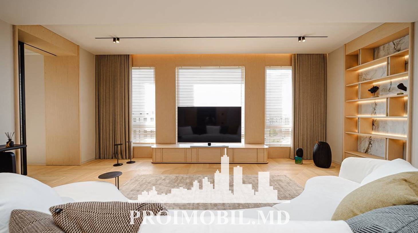https://images.proimobil.md/q4PSMbWyEVbK0mf-uXe7yoJNh9gcX_p9zq6SedPRm50/watermark:0.75:so:0:30:0.39/resize:fill:1460:816:1/gravity:ce/bG9jYWw6Ly8vZXN0YXRlL2xyLzYxMzdjZWVjLWQ2ZjQtNGQ4Ny1hMmRjLTYxMTQ3NjJlOTVmYS5qcGVn