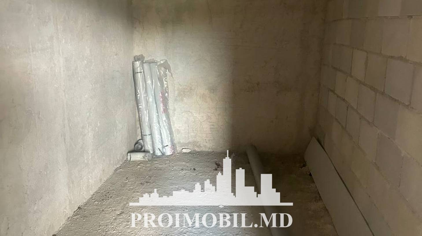 https://images.proimobil.md/q5MYWuTjQ1CWW_E3BrYtWN4zvzl221bE6hOIBuGFm_0/watermark:0.75:so:0:30:0.39/resize:fill:1460:816:1/gravity:ce/bG9jYWw6Ly8vZXN0YXRlL2xyL2Q1ZTM5YzVlLWMzOTYtNDRmNC04ZGRhLWQ0YWExZmZjNTA4MC5qcGVn
