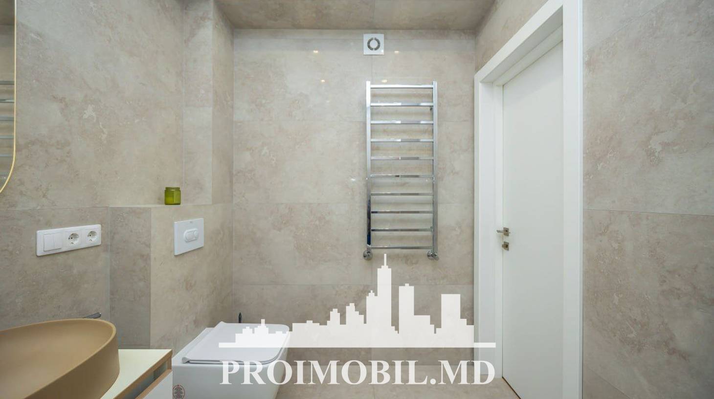 https://images.proimobil.md/q74ZHXcO9jh4LRdzxBgA7ec6cyx1qPFIXR2eMGQFlnU/watermark:0.75:so:0:30:0.39/resize:fill:1460:816:1/gravity:ce/bG9jYWw6Ly8vZXN0YXRlL2xyL2ZiY2I0NmQ2LTg4N2EtNGJhZi1iYjA3LTQ0YTJlYmUwZGRmMi5qcGVn
