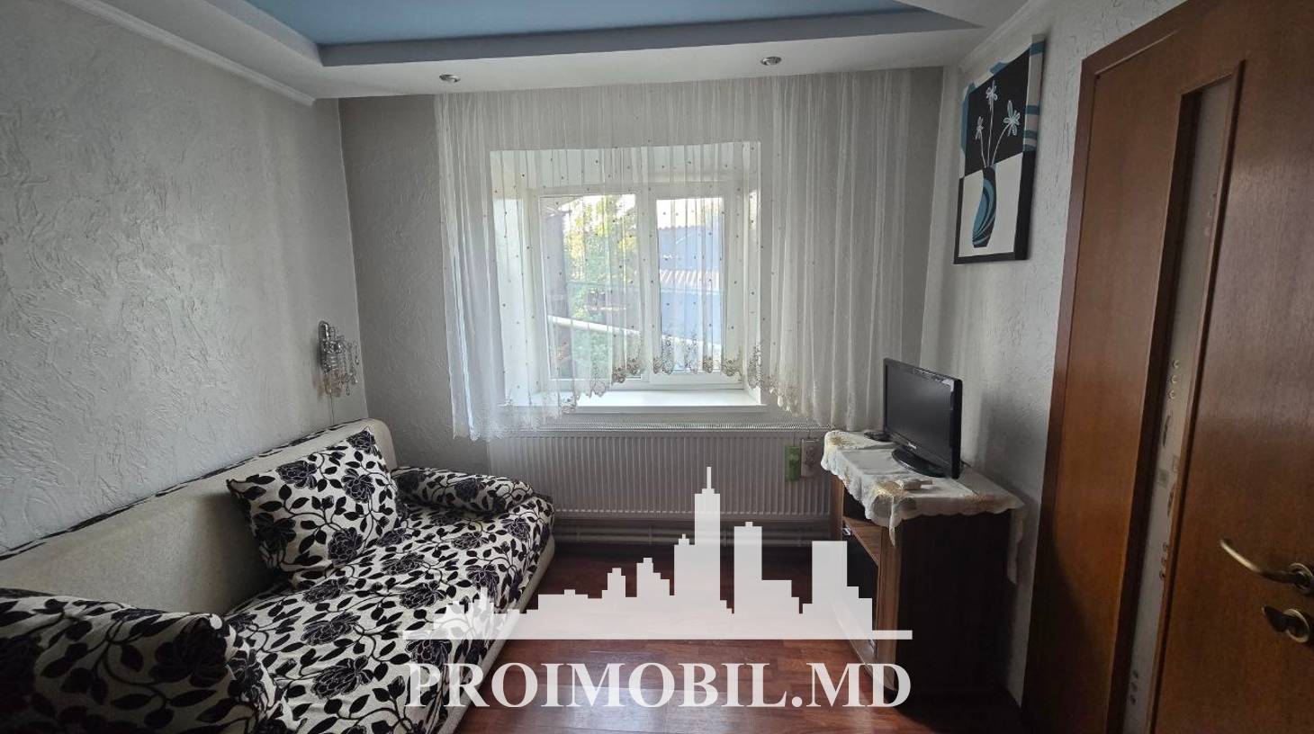 https://images.proimobil.md/q7c5MVtPJaolTXxAGF0my-TpAAXfM_O1Kf9kAsVUNR0/watermark:0.75:so:0:30:0.39/resize:fill:1460:816:1/gravity:ce/bG9jYWw6Ly8vZXN0YXRlL2xyL2ZkMzBkYmM3LWVmYmMtNGFiNi1iZjc4LWZiNTg3OWI2YTlmYy5qcGVn
