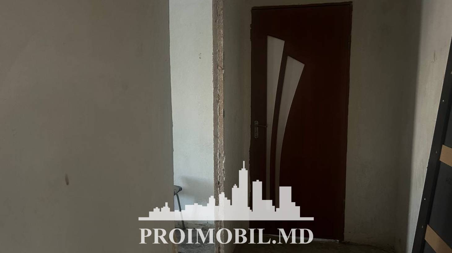 https://images.proimobil.md/q8Ajf7sPagZRff-vl2mi6mXvhbwSHu9sB7P_uclkv3A/watermark:0.75:so:0:30:0.39/resize:fill:1460:816:1/gravity:ce/bG9jYWw6Ly8vZXN0YXRlL2xyLzk3ZWM4MTU3LTBmMGMtNGYwOC1hNWIwLWIyZTI0MjNlYjdiMS5qcGVn