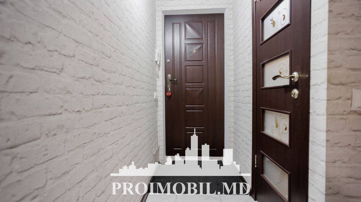 https://images.proimobil.md/q8psr7GhYVpa4_6AwOx9cDP8lLKdDjxGXq1uCO8wmCo/watermark:0.75:so:0:30:0.39/resize:fill:1460:816:1/gravity:ce/bG9jYWw6Ly8vZXN0YXRlL2xyL2ZjODYxYjRkLWI0M2QtNDE0Mi1iNjRjLWZlNTMyOWQzYTk4OC5qcGVn