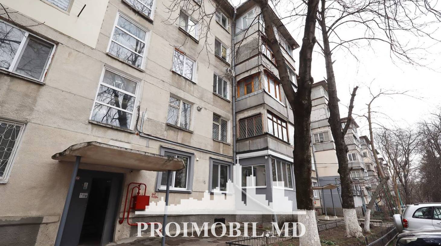 https://images.proimobil.md/qBYJMLDwE4XeGyUkrqWwmxaLkC7ZgUQQtE4N77Or10w/watermark:0.75:so:0:30:0.39/resize:fill:1460:816:1/gravity:ce/bG9jYWw6Ly8vZXN0YXRlL2xyLzQyZDJjYWQxLTdiMzItNDQxYi05ZWY3LTk0ODhjMGI2NTVlMi5qcGVn