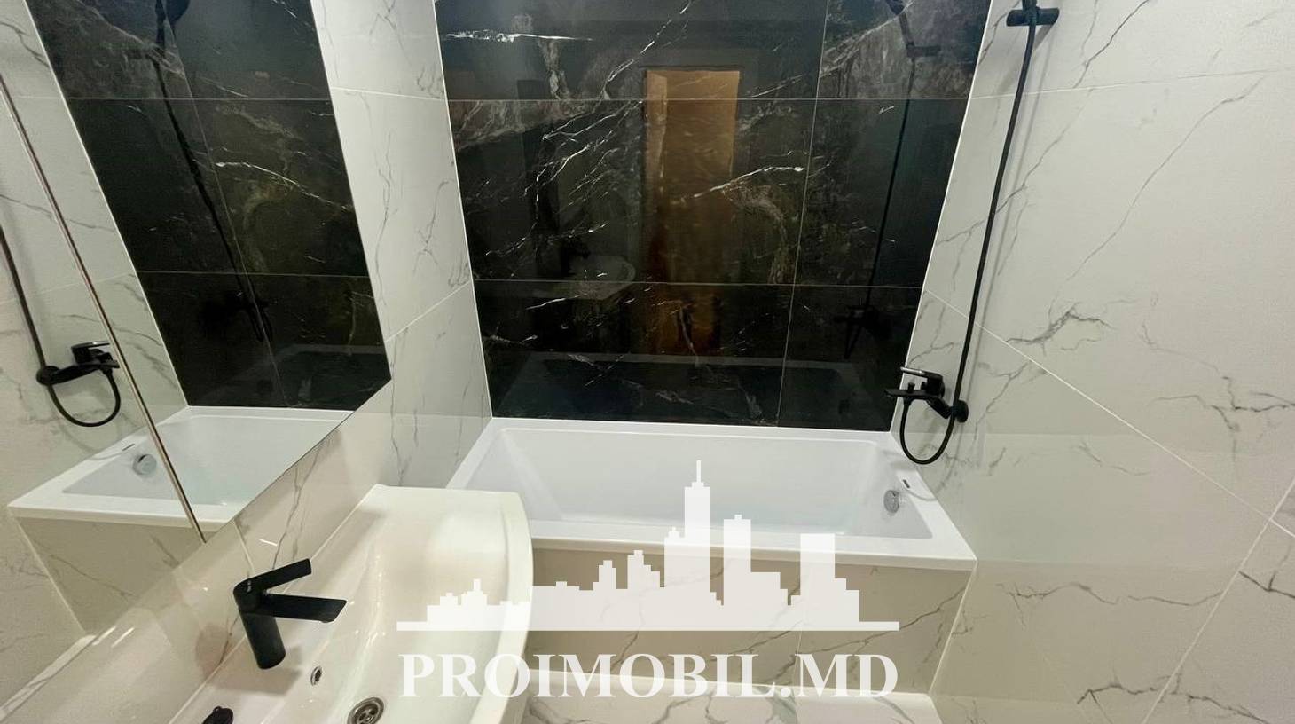 https://images.proimobil.md/qCqG7DpZZB0VF9jH8bPeGZ9z2AtH-ASG8z7vpq67WFU/watermark:0.75:so:0:30:0.39/resize:fill:1460:816:1/gravity:ce/bG9jYWw6Ly8vZXN0YXRlL2xyLzViNTk4OGE2LTMxODItNDA0Ny1hZWVkLTI2YTE0NzQ2MmI4MS5qcGVn