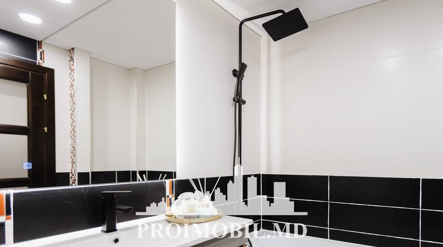 https://images.proimobil.md/qFSprkyt4fHV3IltDC6mORmvR3BN4bGZ3o4QdB23C7o/watermark:0.75:so:0:30:0.39/resize:fill:1460:816:1/gravity:ce/bG9jYWw6Ly8vZXN0YXRlL2xyLzMyMWM5NjU4LTgyMTktNGZiOS1iMDZmLWIwNDU0MjZmYzEzYi5qcGVn