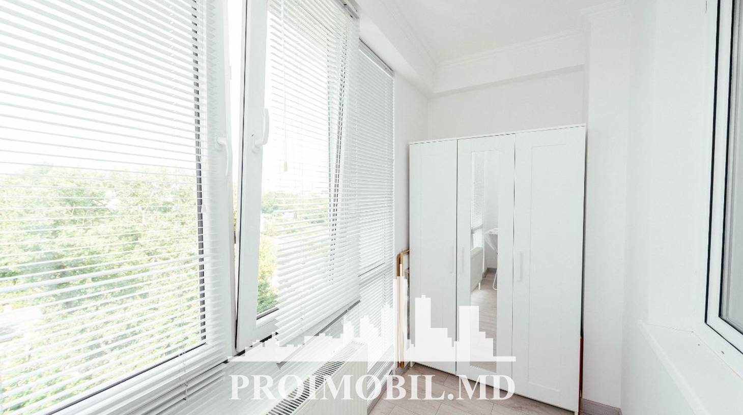https://images.proimobil.md/qJD8bQeZ9K04hGASCXflk8VBrT2Gl6u2SSu5PxN4DC0/watermark:0.75:so:0:30:0.39/resize:fill:1460:816:1/gravity:ce/bG9jYWw6Ly8vZXN0YXRlL2xyLzBkNmUzYTVjLWQyODYtNGQxNS1hMzBkLTYyMjE1MmVmZGQzYS5qcGVn