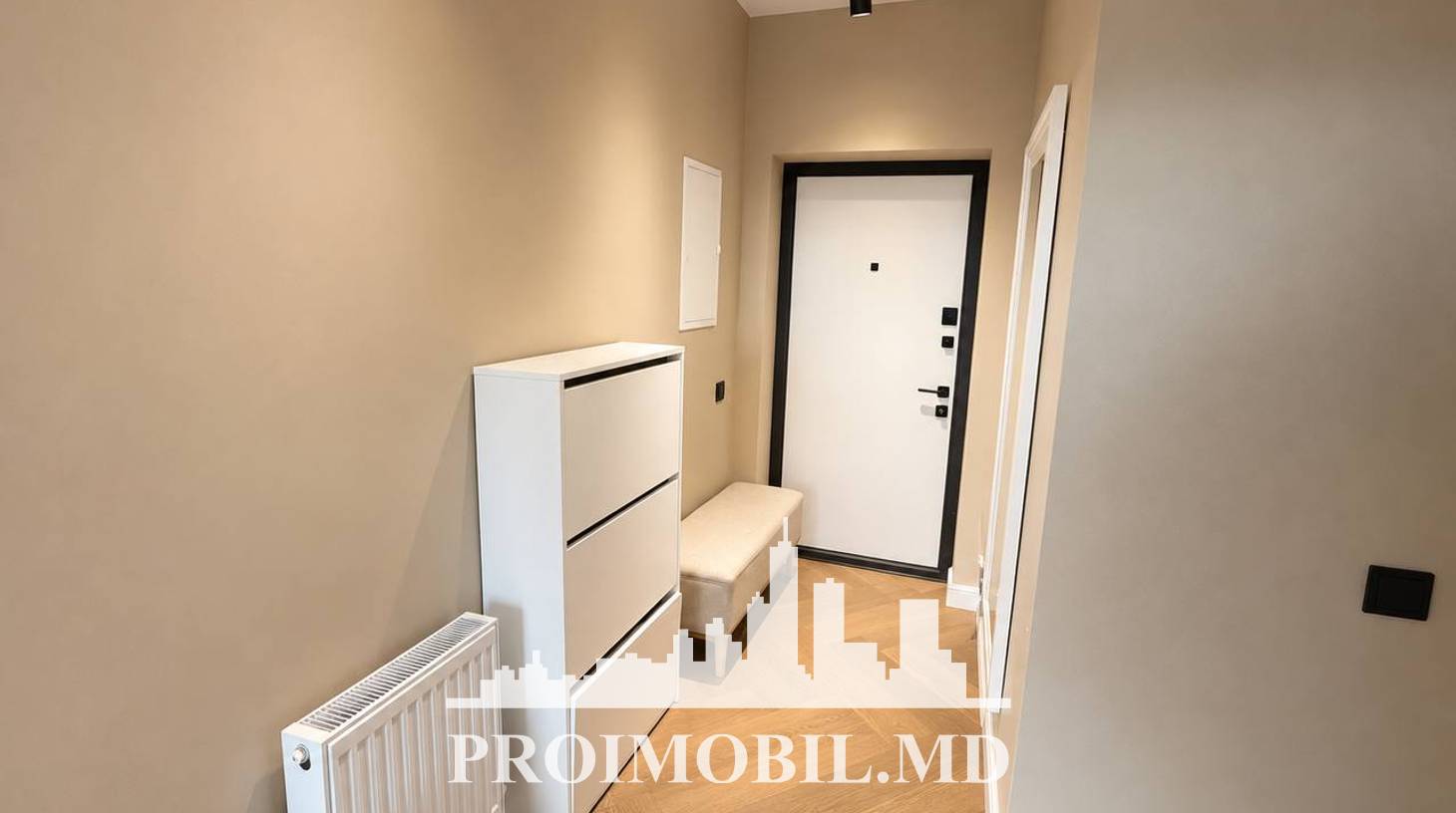https://images.proimobil.md/qK0YmkYMKDhPtGuq7pNkpz1pzaZia9N5F0k2qvaqTig/watermark:0.75:so:0:30:0.39/resize:fill:1460:816:1/gravity:ce/bG9jYWw6Ly8vZXN0YXRlL2xyL2JjMzQ5MGFmLTQ3YTItNDRiZC1iZWFkLTFhMTRmOTlhMDIzYy5qcGVn
