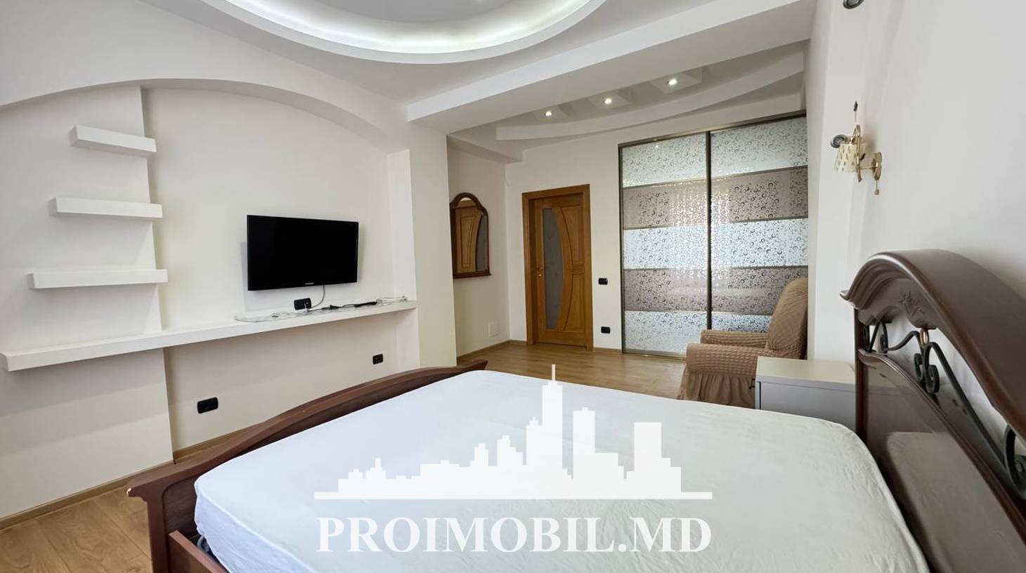 https://images.proimobil.md/qLkhi49K1jr4Vnk9N3bOsY80IAQE9aHnm9tWb7zokJ8/watermark:0.75:so:0:30:0.39/resize:fill:1460:816:1/gravity:ce/bG9jYWw6Ly8vZXN0YXRlL2xyL2E5OGNjMDcxLTYyNWMtNDgwYy1iM2I0LWQxZjYwM2U3NGIxYy5qcGVn