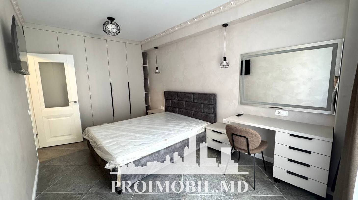 https://images.proimobil.md/qMq5Q2YLf-yNNc7E1YCCCBdA1vtWJbqjDkMHL8p9gPM/watermark:0.75:so:0:30:0.39/resize:fill:1460:816:1/gravity:ce/bG9jYWw6Ly8vZXN0YXRlL2xyLzZhY2FjMWQ0LTkzZjItNDUxMC1iOGU2LTBlNTcwOGQ5NDVjNC5qcGVn