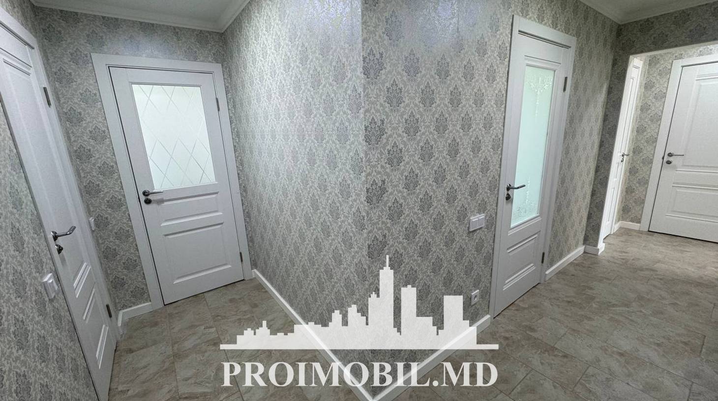 https://images.proimobil.md/qP3ay8uGb4bwF216Pqpg5IbWVFlTMGDi916uXBs4e80/watermark:0.75:so:0:30:0.39/resize:fill:1460:816:1/gravity:ce/bG9jYWw6Ly8vZXN0YXRlL2xyL2ZkN2FhYjhlLWUxMTYtNDc2NC1iNjhiLTUzMGY4NjljZjBjNi5qcGVn