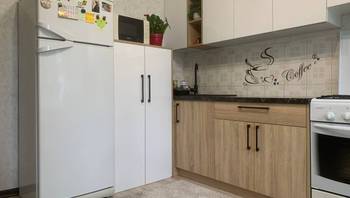 https://images.proimobil.md/qPqBrqo0k9ZulGPbhvz7yRe9VP0wOCEQr66GJMyuqKQ/resize:fill:350:198:1/gravity:ce/bG9jYWw6Ly8vZXN0YXRlL2xyL2NiNDAyODAzLTlhZDUtNGQ0My1iOWQ3LTljMzAyM2U2MWVmZC5qcGVn