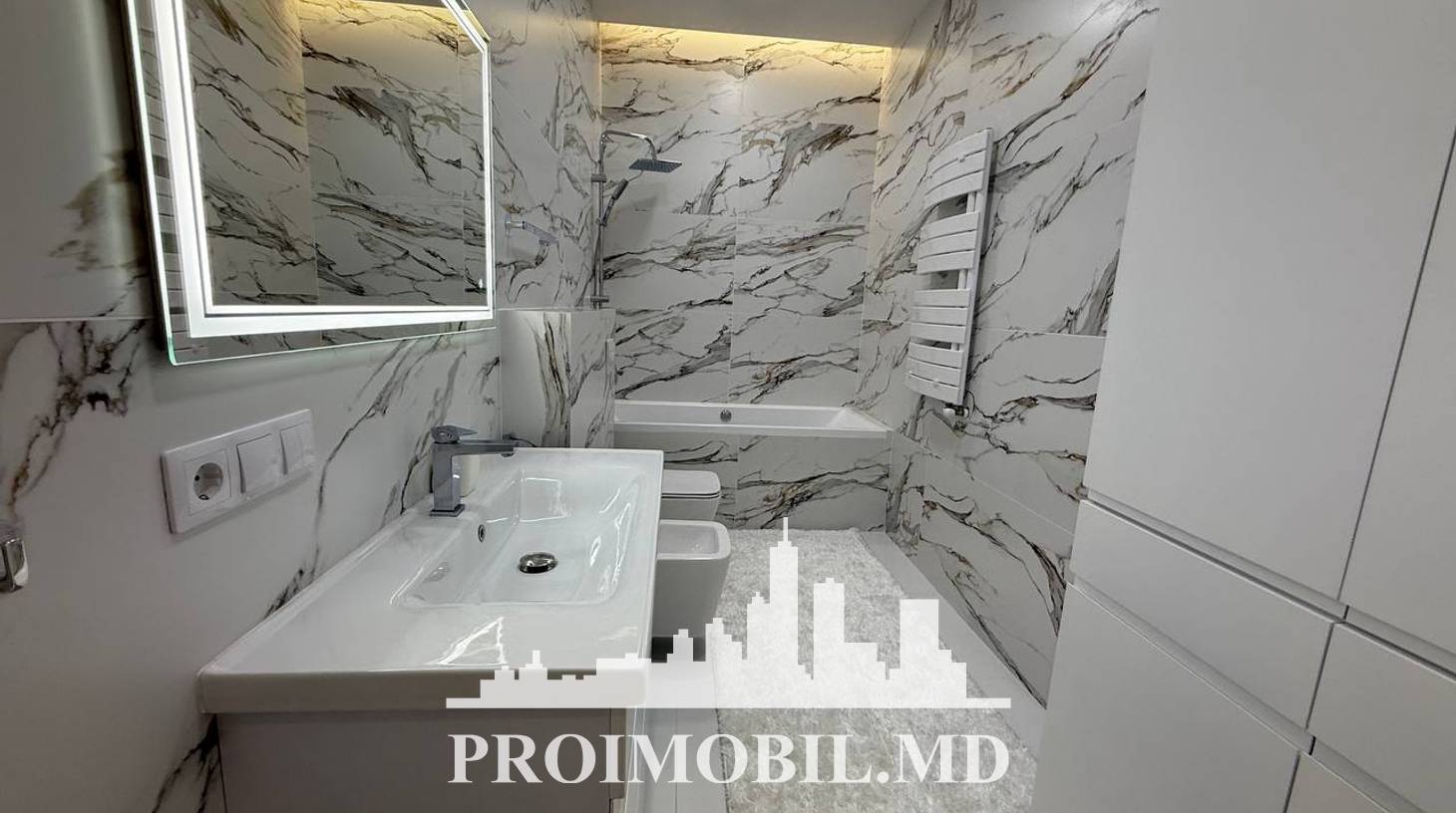 https://images.proimobil.md/qRfesdJSguUfXd1vTyvZBc5us_u-HLfoi8K5jBLQIKA/watermark:0.75:so:0:30:0.39/resize:fill:1460:816:1/gravity:ce/bG9jYWw6Ly8vZXN0YXRlL2xyLzNhMDkyYmZkLTcwNjktNDMzNC04ZjgzLTEwNWJlMDQxNzQzZi5qcGVn