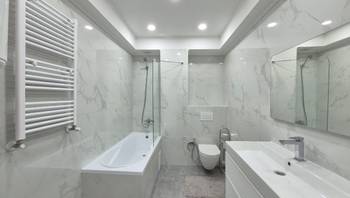 https://images.proimobil.md/qSZxin8IRgI01DCglLSOCZBUJjkvAN1yO-HY2vDHQAA/resize:fill:350:198:1/gravity:ce/bG9jYWw6Ly8vZXN0YXRlL2xyL2ZlYWRhOGZhLWI0YmMtNDRlMS1iYWQxLTRkYzNlOGQ0ZDNlOC5qcGVn