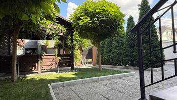 https://images.proimobil.md/qTCq-110LyXKvWEY2U6lteKiyqTnzGoupjirbHALj7g/resize:fill:350:198:1/gravity:ce/bG9jYWw6Ly8vZXN0YXRlL2xyLzkwZTFjYmVjLTc1ZGUtNDQ1Yi05MGZkLTE0YTNiOWYzMjBjNi5qcGVn