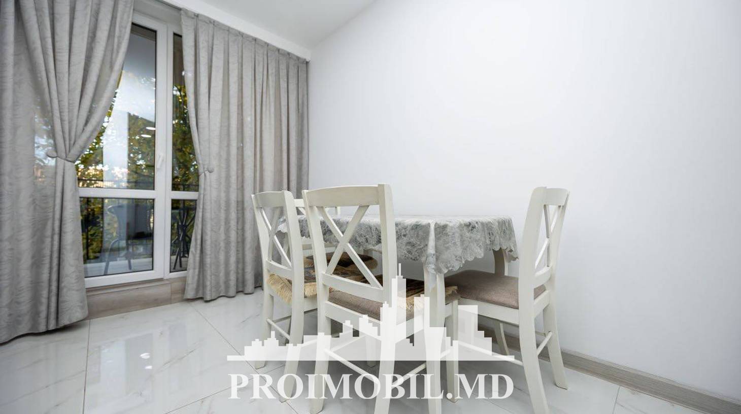 https://images.proimobil.md/qXC5Y7c4pM8KJUpuhyuA_TLKYbTd2bfYP9ozGXVK8f4/watermark:0.75:so:0:30:0.39/resize:fill:1460:816:1/gravity:ce/bG9jYWw6Ly8vZXN0YXRlL2xyLzM0MmRmNWJlLWY0MWQtNGVkNC1iOWVkLWNlYjJmZjYxM2NmYi5qcGVn