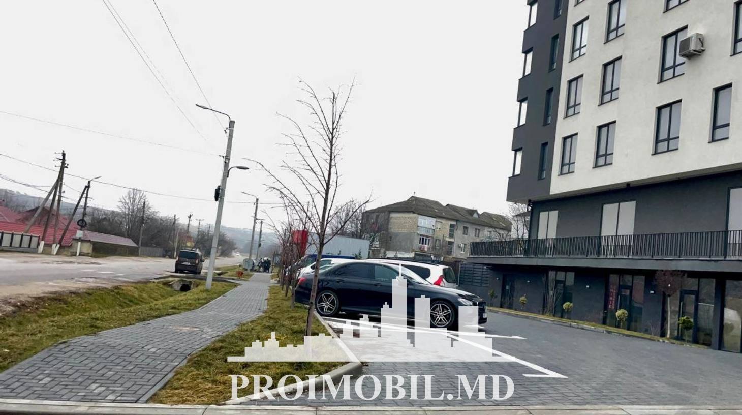 https://images.proimobil.md/qXMycXNbeqvg_aqAEObcW1Z45iGbC8qg5d59b96qWv4/watermark:0.75:so:0:30:0.39/resize:fill:1460:816:1/gravity:ce/bG9jYWw6Ly8vZXN0YXRlL2xyL2QyYTNmMDdhLWQ2ZDgtNGJmOS05ODdkLTExNzM0OTRiYWY5Yy5qcGVn