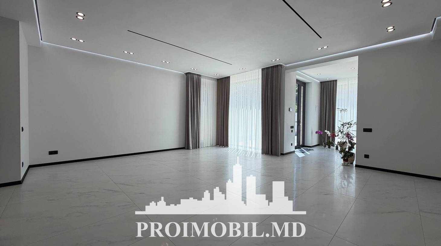 https://images.proimobil.md/qXQnsGtJeNw4ebGeTW5zf-Q3DfpN-u9m8ZlW4bE3sYI/watermark:0.75:so:0:30:0.39/resize:fill:1460:816:1/gravity:ce/bG9jYWw6Ly8vZXN0YXRlL2xyL2UwZGQyMzJlLTM3ZWMtNGRlOC1hMzk3LTY1YWMzNTIwMmI0MS5qcGVn