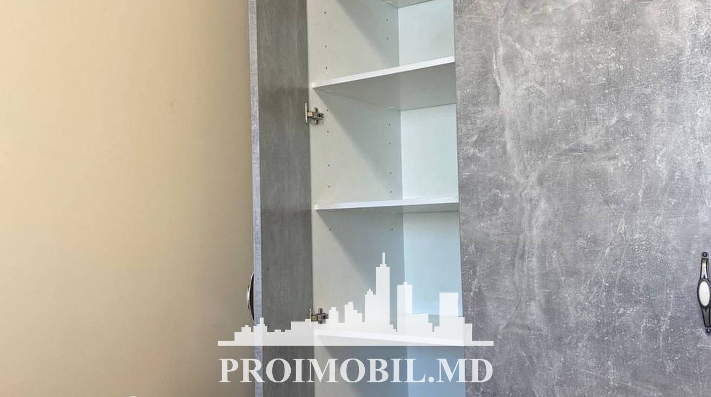 https://images.proimobil.md/qX_AKtkSNDt9ino6XopW-stzQpbGZKxwUIjG07z70V4/watermark:0.75:so:0:30:0.39/resize:fill:1460:816:1/gravity:ce/bG9jYWw6Ly8vZXN0YXRlL2xyLzBhNjIyNjk3LWFkMjYtNGY2MC1iOTg1LTNlM2ExNjc4NzYxYy5qcGVn