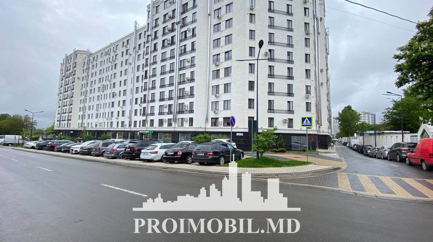 https://images.proimobil.md/q_HLcC8qEqJd1NyGJZEXHl9WBtVXGzNkht2yUyhVBx4/watermark:0.75:so:0:30:0.39/resize:fill:1460:816:1/gravity:ce/bG9jYWw6Ly8vZXN0YXRlL2xyL2YzZTk2NDVlLWU3ZmMtNGQzYy1hODliLWQzMTIyNWNmN2ViMC5qcGVn