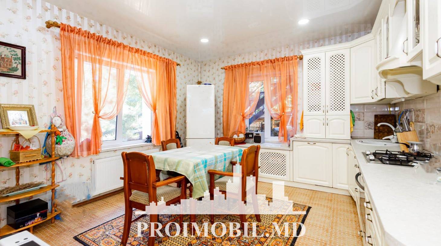 https://images.proimobil.md/qaQqkL_CCieXLMmsEqIRClz_jGGQ3MBZ8kVsdwzBqhs/watermark:0.75:so:0:30:0.39/resize:fill:1460:816:1/gravity:ce/bG9jYWw6Ly8vZXN0YXRlL2xyLzIyZWU2YjI0LTc5ODUtNGQ0Ny1iYzA1LTgwZjYzYTUzNzAxMC5qcGVn