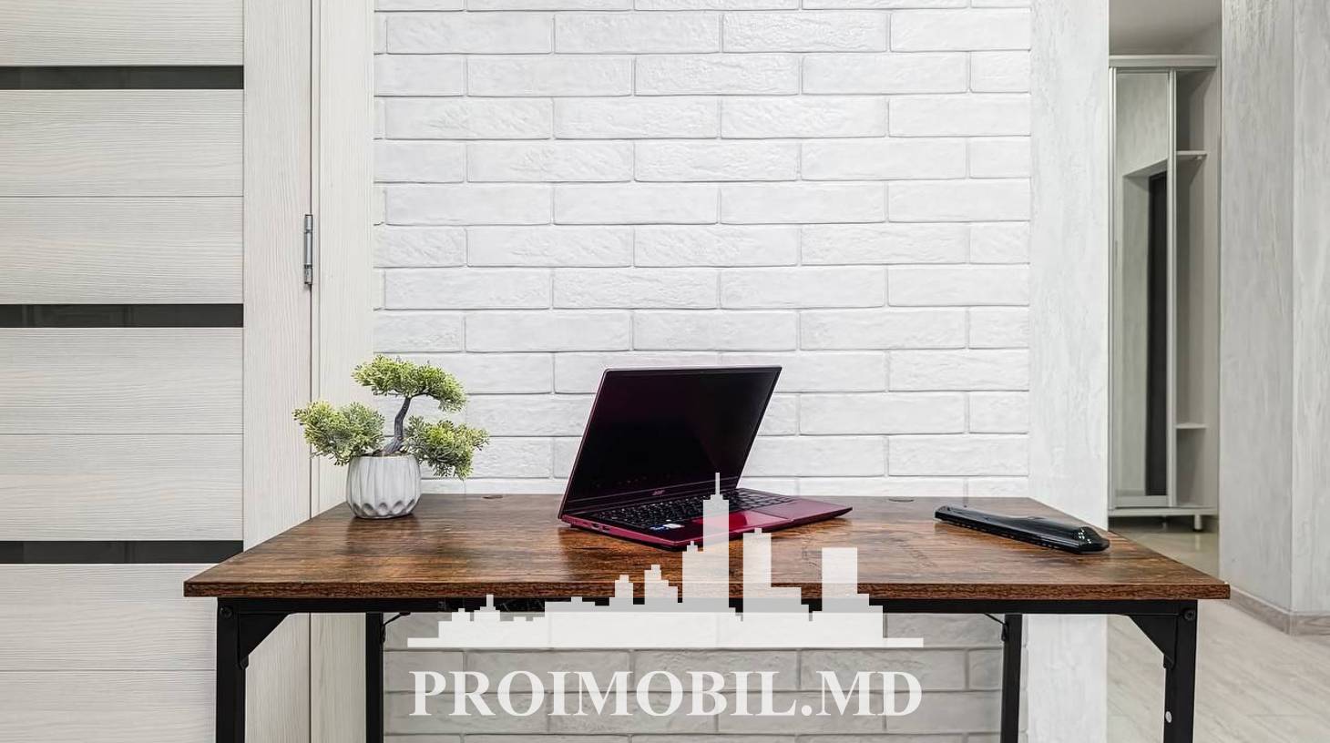https://images.proimobil.md/qaoU9Uz6mwlp90iUTLU8yIxq74AOPoGZiMAJBDWGEkc/watermark:0.75:so:0:30:0.39/resize:fill:1460:816:1/gravity:ce/bG9jYWw6Ly8vZXN0YXRlL2xyL2VjODlmMTE3LTE1NjEtNDM0Ny05NjI0LTI5NmEzMDdiM2RlOS5qcGVn