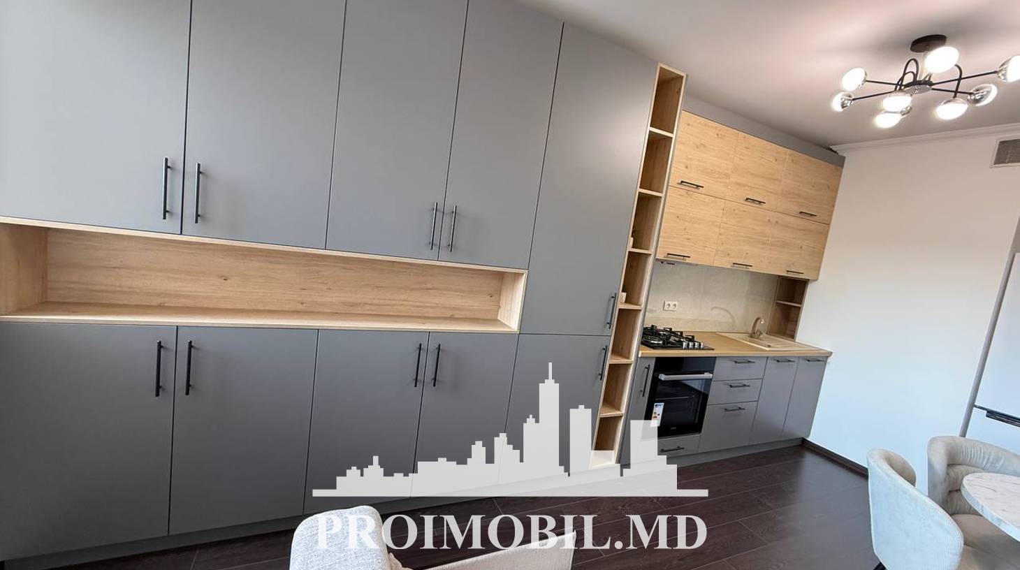 https://images.proimobil.md/qb42xv6oCKoBxDqdDF7t3JRDRMFA8837EcCvPEFa3lM/watermark:0.75:so:0:30:0.39/resize:fill:1460:816:1/gravity:ce/bG9jYWw6Ly8vZXN0YXRlL2xyLzQxOTE1YTRhLTY3MTEtNGFjMS1iZGFlLTcxMjUxMTE3NzlkMy5qcGVn