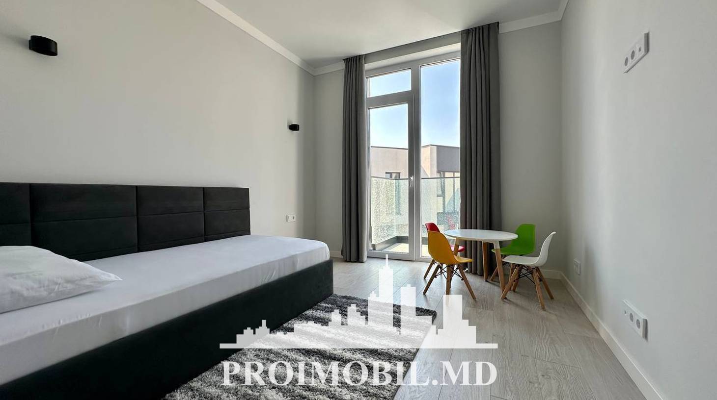 https://images.proimobil.md/qbGViztOTYDJqHPMtSiSmhpcon6tmYeUnpwfL6kO_oM/watermark:0.75:so:0:30:0.39/resize:fill:1460:816:1/gravity:ce/bG9jYWw6Ly8vZXN0YXRlL2xyLzc3Mjk4NDUzLTcwNjYtNDU0OS1hZjQzLWJjZWExMDY3ZjE2MC5qcGVn