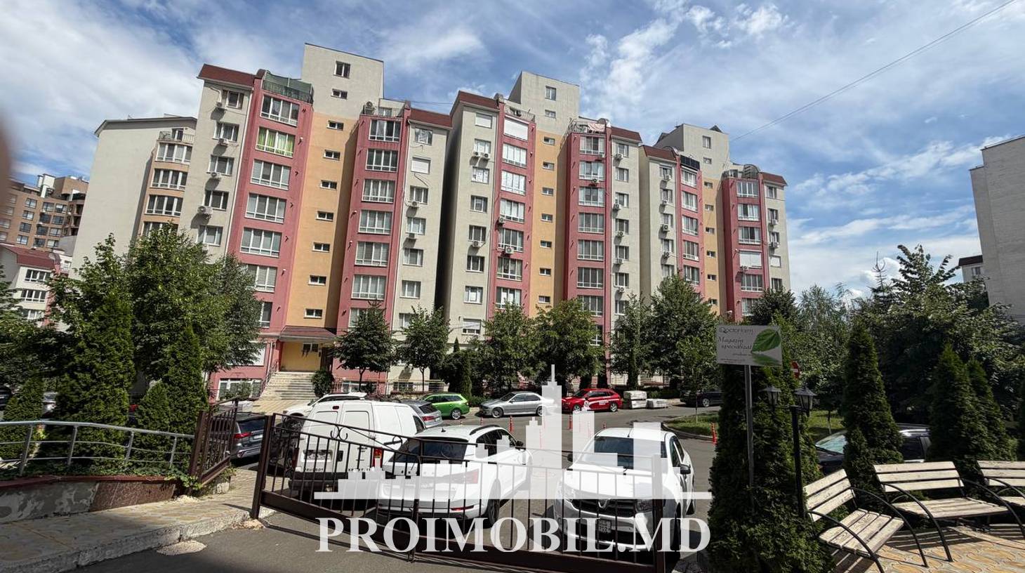 https://images.proimobil.md/qc3YsBD4qhyPIzXEaNUxhQ6mB4VqY0WLEP5rv2VbjVo/watermark:0.75:so:0:30:0.39/resize:fill:1460:816:1/gravity:ce/bG9jYWw6Ly8vZXN0YXRlL2xyLzBiYjgyNTJkLTIyNDAtNDcyMS04ZjI1LTVkMzMyYjcyYTk1ZC5qcGVn