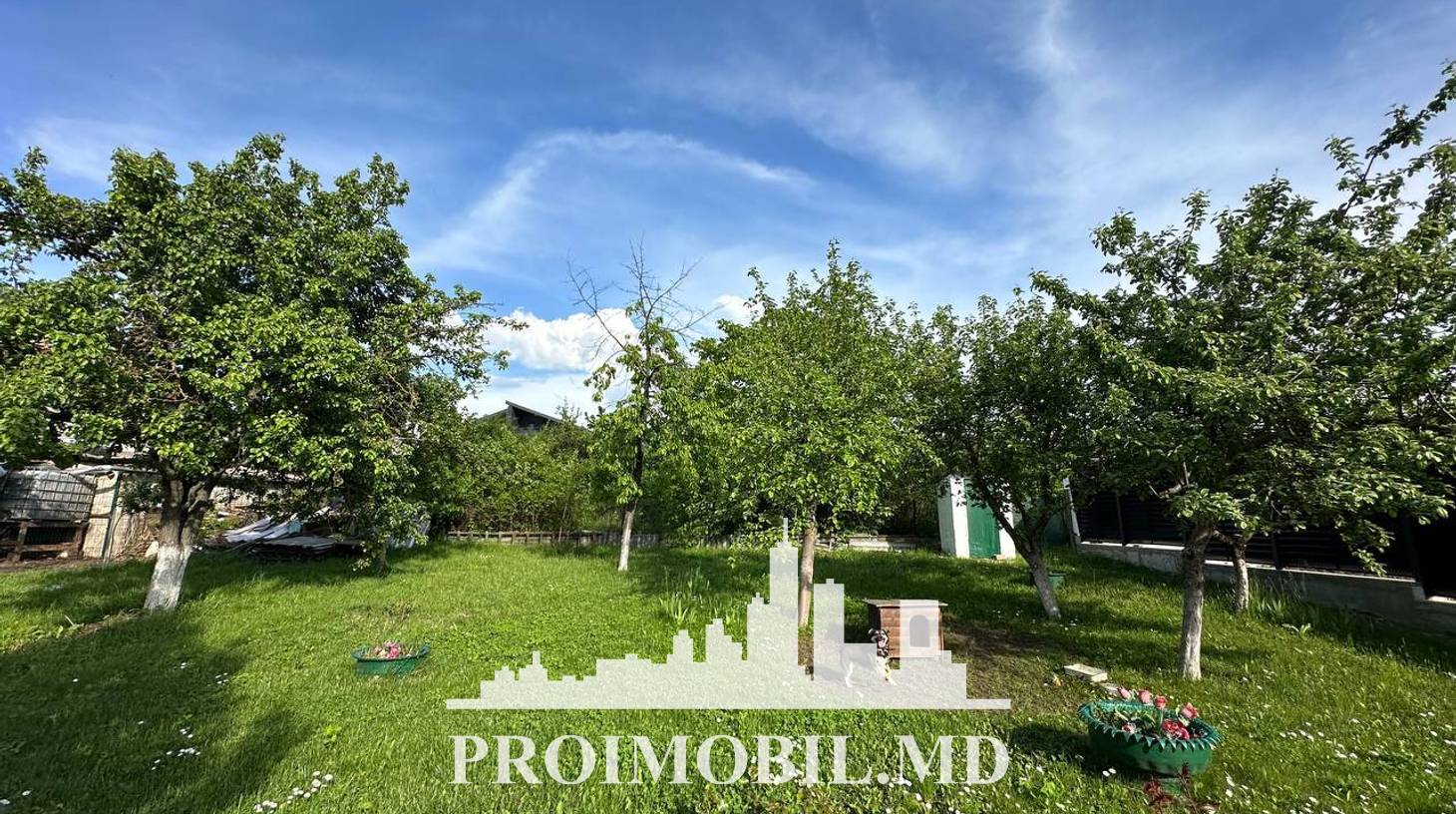 https://images.proimobil.md/qgDaEx-VFM3iRbNbKP5DqOSqB6VOoNwkz2F_yummt0Y/watermark:0.75:so:0:30:0.39/resize:fill:1460:816:1/gravity:ce/bG9jYWw6Ly8vZXN0YXRlL2xyL2NmNDAyNGM4LWQ3M2MtNDNmMy1hNmJmLTU5N2FlMjBkMGQyMi5qcGVn
