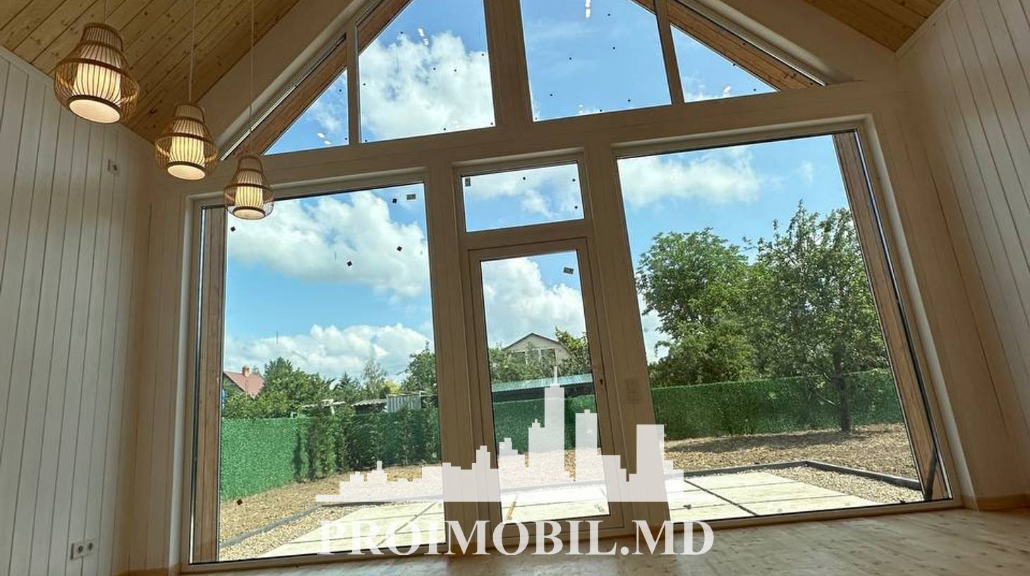 https://images.proimobil.md/qhQfspixuCgIZGMlrNnzK8fX6ajCfs1s3X2f_3k7_QY/watermark:0.75:so:0:30:0.39/resize:fill:1460:816:1/gravity:ce/bG9jYWw6Ly8vZXN0YXRlL2xyLzU2ZjQ1YzExLThjNWYtNGYwOC05ODVjLWJhYjc5NTZjZjM1Ni5qcGVn