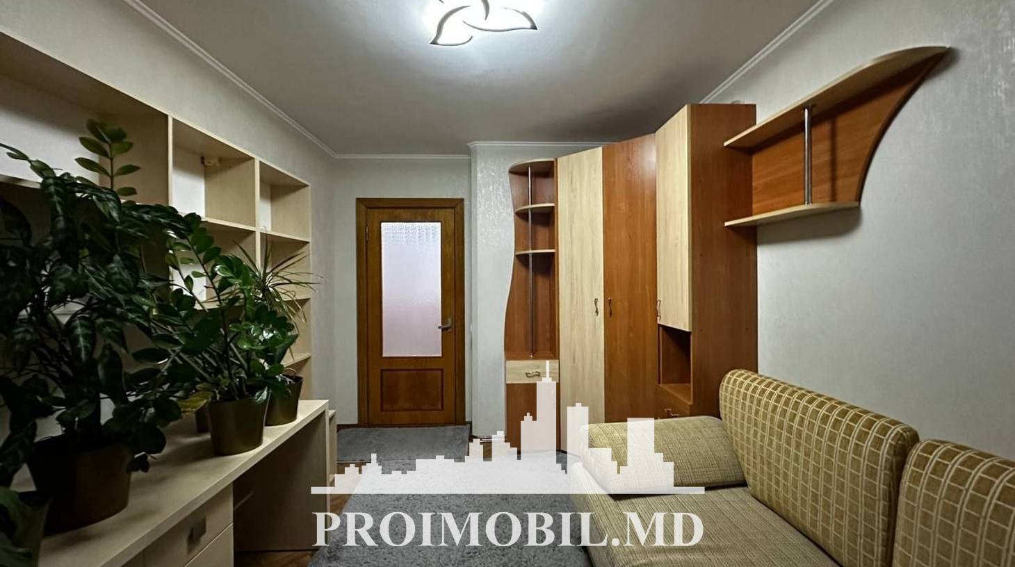 https://images.proimobil.md/qhb-LsWF6DZetjny7AntfRfqqg6QyAGY5wsQUaeYlsk/watermark:0.75:so:0:30:0.39/resize:fill:1460:816:1/gravity:ce/bG9jYWw6Ly8vZXN0YXRlL2xyLzM0YjI1N2JiLWFkYTEtNGMwNC1hOWQ0LWZiYjdlYzI1YWY5OC5qcGVn