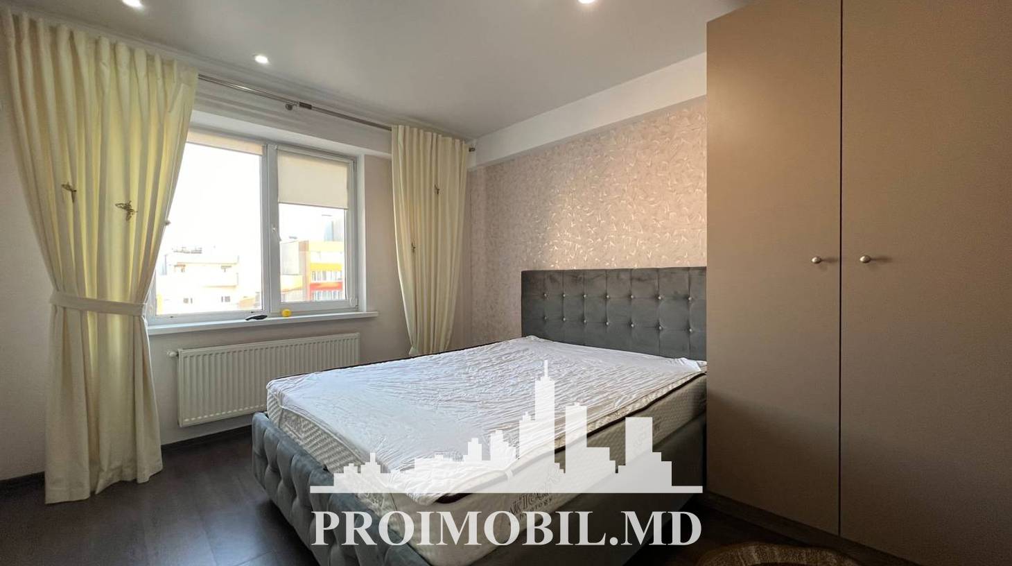 https://images.proimobil.md/qhvT5aud6w5mOLjGLjq2RKKS-AB-rWXCQ-9EKnbgEHo/watermark:0.75:so:0:30:0.39/resize:fill:1460:816:1/gravity:ce/bG9jYWw6Ly8vZXN0YXRlL2xyLzVhOWQzMGQzLTQxMTItNDJkZS04NGVlLTA0MzA1ZGQ3NGI5Mi5qcGVn