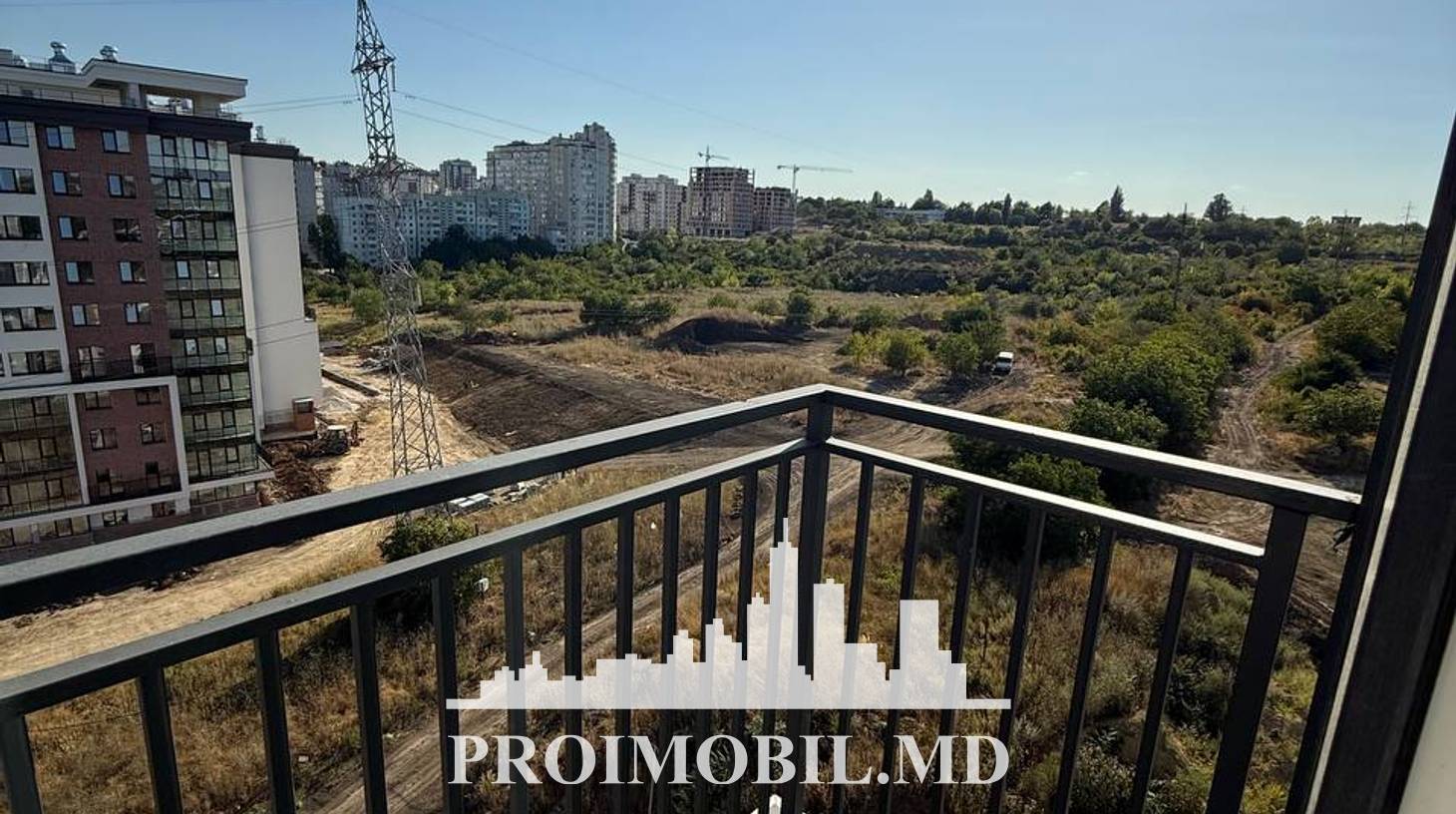 https://images.proimobil.md/qjKHlZgZw8el11wGj3YTNWCvyfMwSlngsRR2TpgH9a4/watermark:0.75:so:0:30:0.39/resize:fill:1460:816:1/gravity:ce/bG9jYWw6Ly8vZXN0YXRlL2xyL2IwMTRhZTU1LTQ0OTAtNDdkOS05ZTA5LTJmY2MzNTMyMzQ2MC5qcGVn