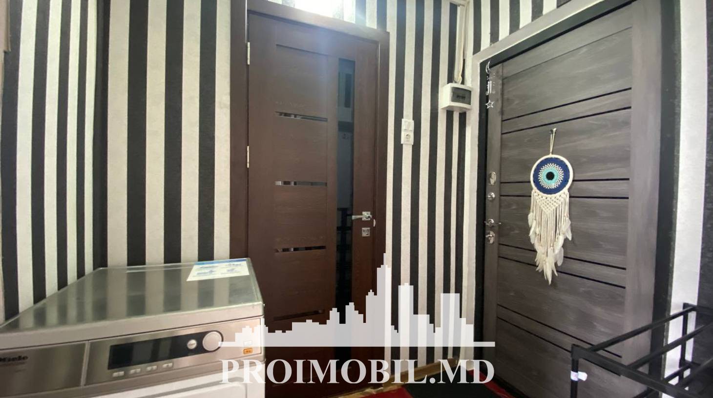 https://images.proimobil.md/qjX8sgVnyl-NpLVj3taF_AW2OKJt68_hb0aSQS7bu_4/watermark:0.75:so:0:30:0.39/resize:fill:1460:816:1/gravity:ce/bG9jYWw6Ly8vZXN0YXRlL2xyLzA4YTFmYWE5LWEyZDktNDg5Ny1hOGJlLWU4ZmY2MTg5MWM5Mi5qcGVn