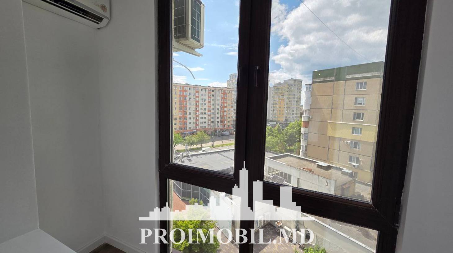 https://images.proimobil.md/qjaIZMnhtt29OMlCkZfwNrzao5XIac3qvxRUKgTTMXQ/watermark:0.75:so:0:30:0.39/resize:fill:1460:816:1/gravity:ce/bG9jYWw6Ly8vZXN0YXRlL2xyLzg1NzlmZDMzLThiNjktNDNjNC05NmU0LTM5M2MzNjA2ZmU5OS5qcGVn