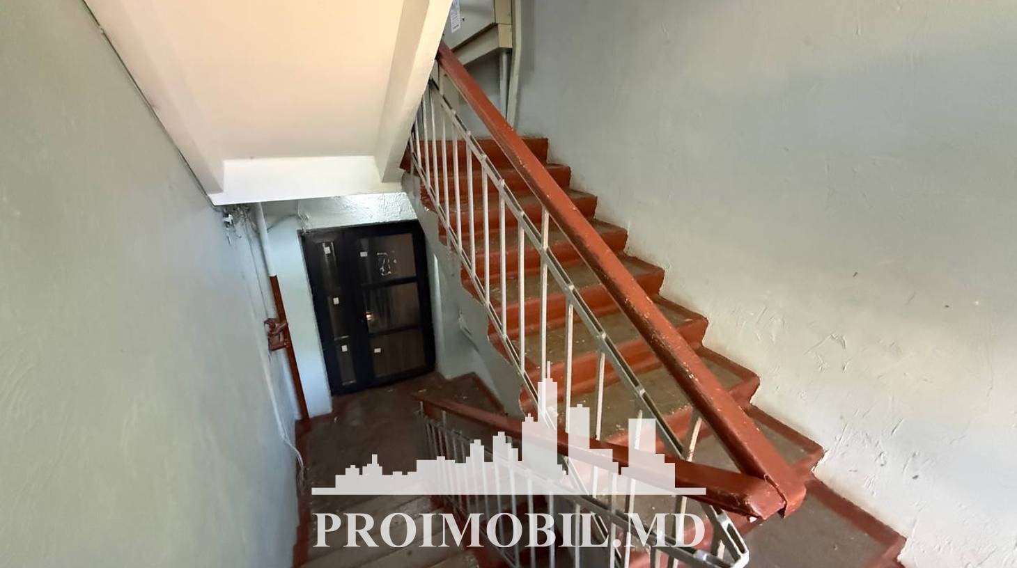 https://images.proimobil.md/qqH5W_FOu9y81vDOsJh_7UkYthhhvJr8LMJxj7qJd84/watermark:0.75:so:0:30:0.39/resize:fill:1460:816:1/gravity:ce/bG9jYWw6Ly8vZXN0YXRlL2xyL2ZhMmIzOTBmLWQxZjMtNDI4OS05OWEwLTg0OGU1NWZiNDk1Yi5qcGVn