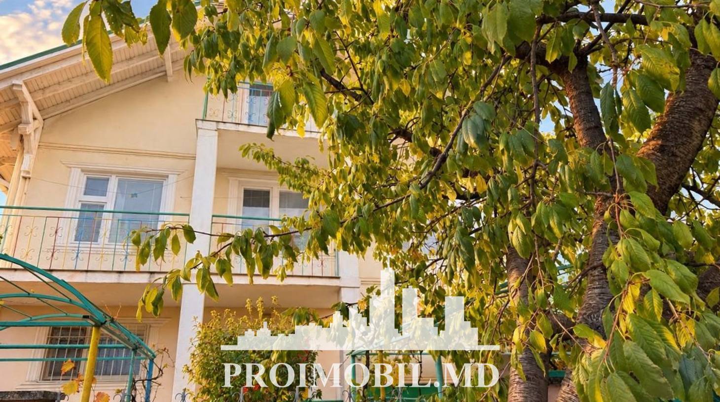 https://images.proimobil.md/qtq3u2R5Wm0Pn4x3uKh6UeU98nhN4eUjQNSsr8KAFlg/watermark:0.75:so:0:30:0.39/resize:fill:1460:816:1/gravity:ce/bG9jYWw6Ly8vZXN0YXRlL2xyLzRkYzFiMDQ2LWVkOWUtNGVmYS1hYTcwLWZiZWY2YjYyMWU2MC5qcGVn