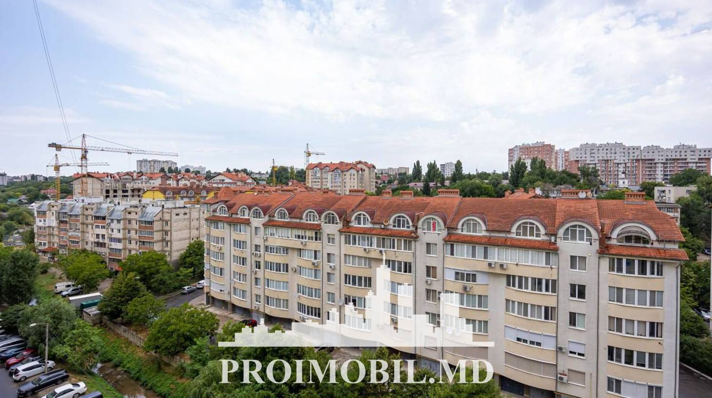 https://images.proimobil.md/qu1Fty5lyAv5N3mQTFApG7u2F9Tzm4dqzoYaBx5LNlE/watermark:0.75:so:0:30:0.39/resize:fill:1460:816:1/gravity:ce/bG9jYWw6Ly8vZXN0YXRlL2xyLzgzNjIyZmQ3LTQ2ZGYtNDg3MC04YzBlLWNjY2M5N2VjYjRlOC5qcGVn