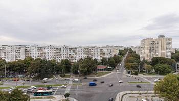 https://images.proimobil.md/quVanK_K5QkY6czbIgyxe9vHDG_AsboRkTHouncLeic/resize:fill:350:198:1/gravity:ce/bG9jYWw6Ly8vZXN0YXRlL2xyLzBhYmU0ZGQ2LWMyMDUtNDFkOS1iNTJhLTBjNTczMmM1OWY4OC5qcGVn