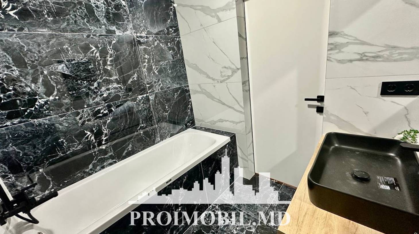 https://images.proimobil.md/qzPxg788dWyxqQcLydvvOXokucc2HilVgZC9MmHZ-g0/watermark:0.75:so:0:30:0.39/resize:fill:1460:816:1/gravity:ce/bG9jYWw6Ly8vZXN0YXRlL2xyLzlkZWQzNjEyLWFkZmYtNDUyZS1iYTAwLTdlZGZlNGFlNDc2Mi5qcGVn