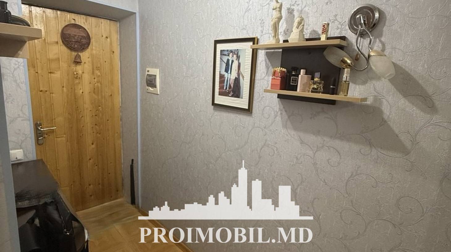 https://images.proimobil.md/qzdaAIUwKlmC1Pdsh0i9LnWOC8rdGzZMGxkJCJ37uXQ/watermark:0.75:so:0:30:0.39/resize:fill:1460:816:1/gravity:ce/bG9jYWw6Ly8vZXN0YXRlL2xyL2ExY2RjMTEyLThlY2UtNDUyNS1hMjBjLTE1ZjAyODc4ZmJjYi5qcGVn