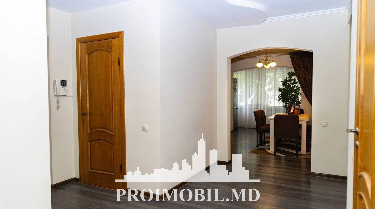 https://images.proimobil.md/r0NBinNmySePeg2wU-BmZ82Gu-YOIarq1fzzyVIFl3Y/watermark:0.75:so:0:30:0.39/resize:fill:1460:816:1/gravity:ce/bG9jYWw6Ly8vZXN0YXRlL2xyLzhlM2ZhMjc2LTNkNGQtNDY1Yy1iODFlLTQ3YTIwYmYxYWIzNC5qcGVn