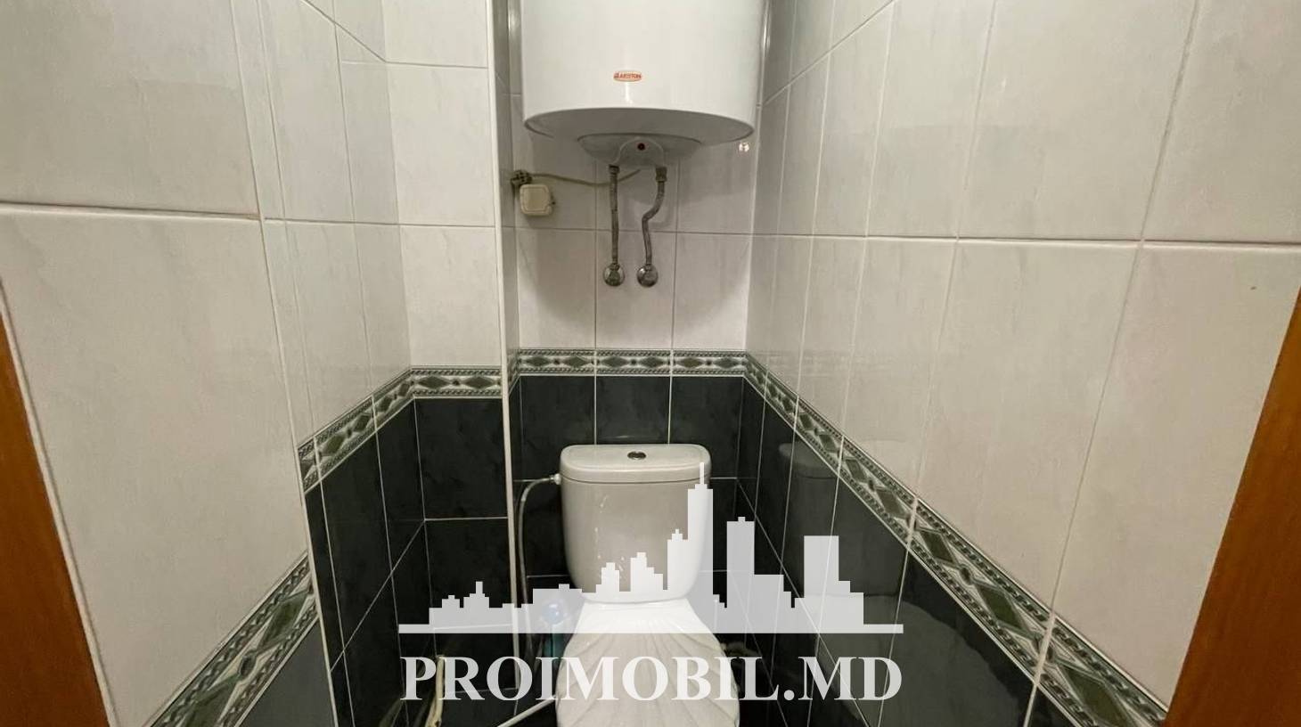 https://images.proimobil.md/r12iVUIPUjXTL4eEouPPbQVWTR0FmJIQIyQOwc37pu0/watermark:0.75:so:0:30:0.39/resize:fill:1460:816:1/gravity:ce/bG9jYWw6Ly8vZXN0YXRlL2xyLzQyYTExM2UyLWM5MjMtNDE3Ny05NGMxLTQ3ODE4NWM1M2E1YS5qcGVn