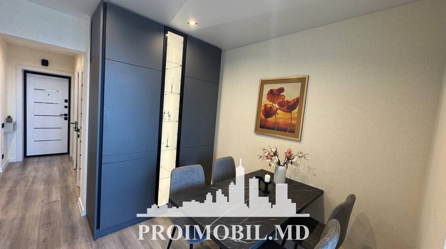 https://images.proimobil.md/r2VjNfXhZGCgtIXXkM75u56gANg-w_S8Q1bmnNpP-nA/watermark:0.75:so:0:30:0.39/resize:fill:1460:816:1/gravity:ce/bG9jYWw6Ly8vZXN0YXRlL2xyL2IxM2YzOWU1LTY2N2YtNDdjMC04M2QwLWJiZWUwN2VlZDZhZS5qcGVn