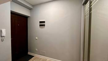 https://images.proimobil.md/r34-eVpAWtrahvZUWrpLh1fzua0YtJ0wDjK7UeRUvVE/resize:fill:350:198:1/gravity:ce/bG9jYWw6Ly8vZXN0YXRlL2xyL2M5YWE0Zjg2LTM3MGQtNDk4ZC1iMjU3LWI3M2Y2Y2Y2NjhmZS5qcGVn